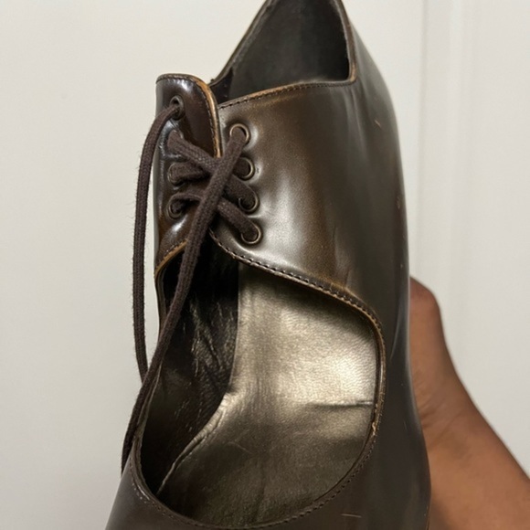 Stuart Weitzman unique heel shoe little distressed style - Picture 8 of 15